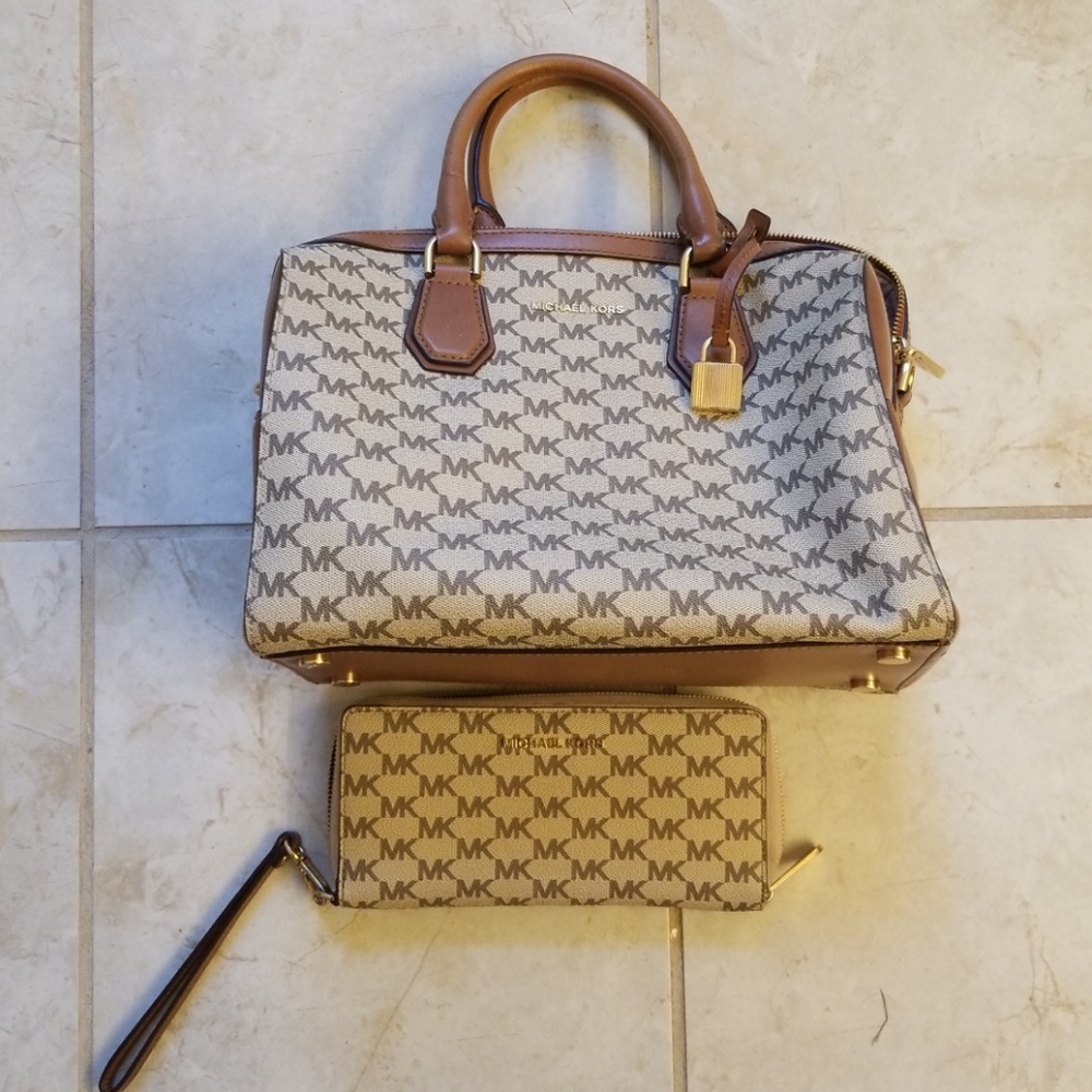 Michael Kors bag and wallet